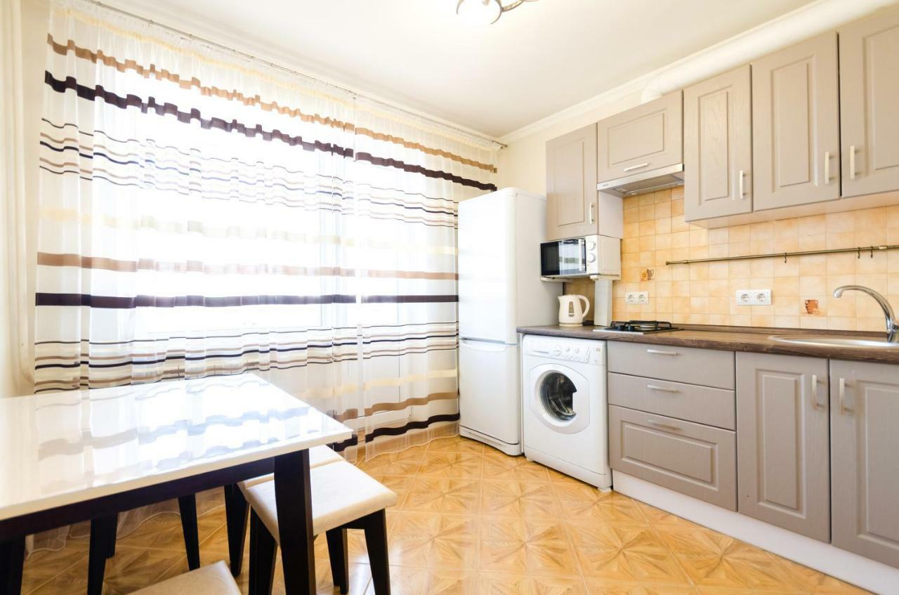 Artal Apartment On Obolonskaya Square 3 Kiev Luaran gambar