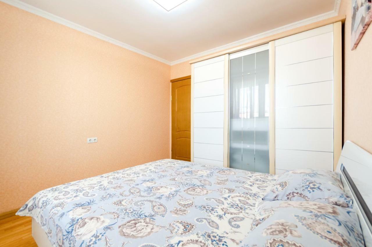 Artal Apartment On Obolonskaya Square 3 Kiev Luaran gambar