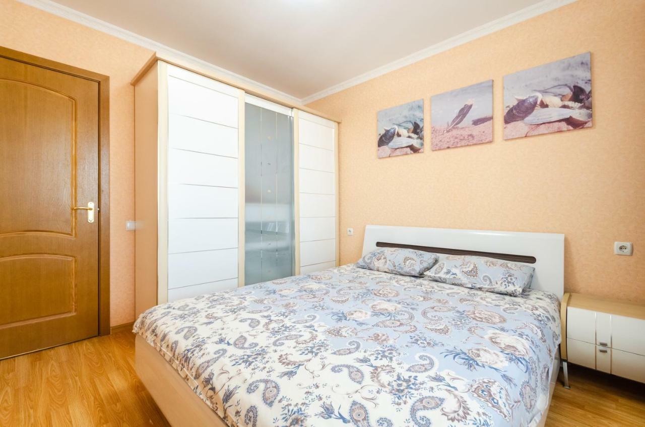Artal Apartment On Obolonskaya Square 3 Kiev Luaran gambar